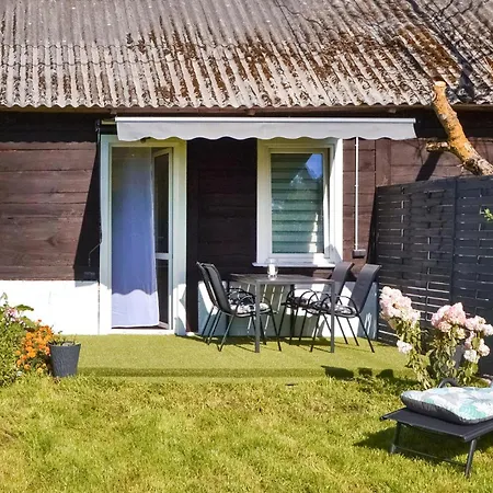 Apartment 1 Bedroom Pet Friendly In Rzewnie *